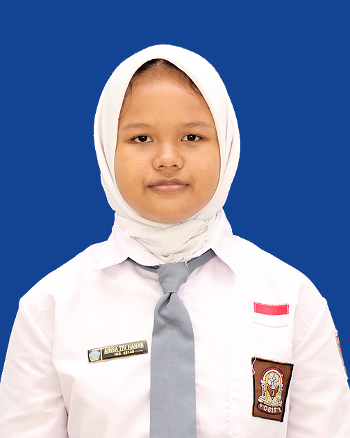 Anisa as a XI RPL 1 Student!